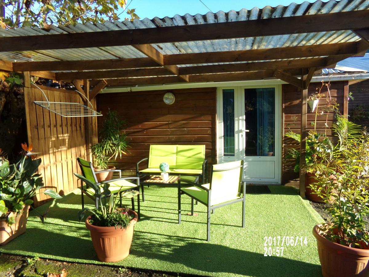 Les Aubepines Bed & Breakfast Bras des Calumets Exterior photo